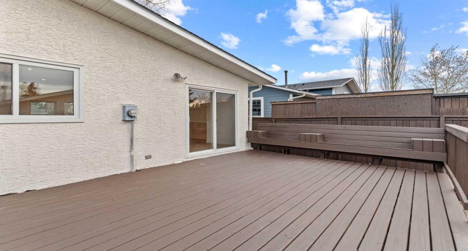 212 Queen Anne Road, Calgary, Alberta T2J 4S7, 5 Bedrooms Bedrooms, ,4 BathroomsBathrooms,Residential,For Sale,Queen Anne,A2304271