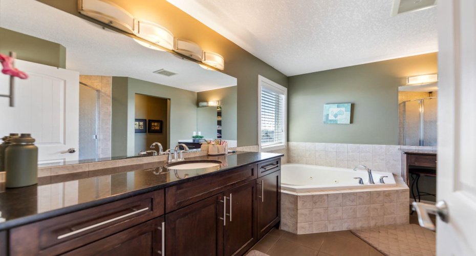 130 Brightonwoods Grove, Calgary, Alberta T2Z0V9, 5 Bedrooms Bedrooms, ,4 BathroomsBathrooms,Residential,For Sale,Brightonwoods,A2304275