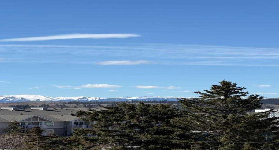 141 Mountain Street, Cochrane, Alberta T4C1Z5, 1 Bedroom Bedrooms, ,2 BathroomsBathrooms,Residential,For Sale,Mountain,A2304296