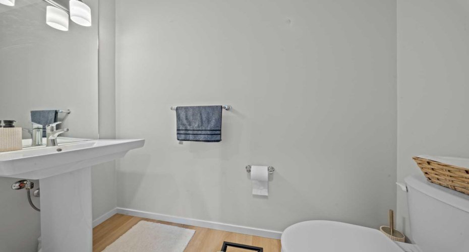 12 Southwinds Common, Airdrie, Alberta T4B 5T9, 4 Bedrooms Bedrooms, ,4 BathroomsBathrooms,Residential,For Sale,Southwinds,A2304331