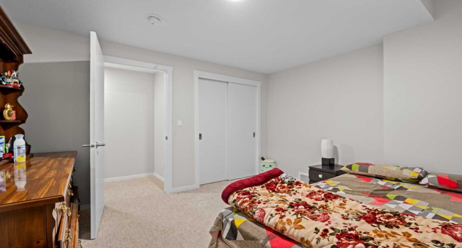 12 Southwinds Common, Airdrie, Alberta T4B 5T9, 4 Bedrooms Bedrooms, ,4 BathroomsBathrooms,Residential,For Sale,Southwinds,A2304331