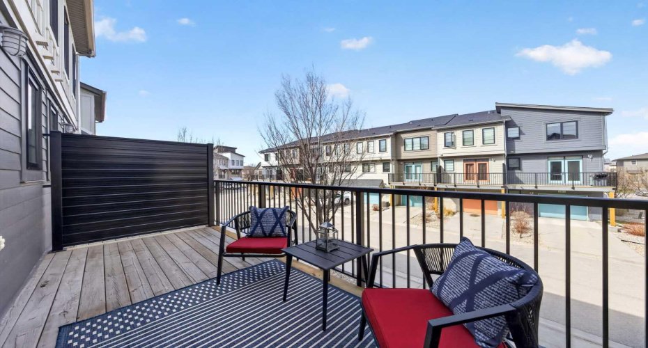 8 Walden Walk, Calgary, Alberta T2X 0Y4, 2 Bedrooms Bedrooms, ,3 BathroomsBathrooms,Residential,For Sale,Walden,A2304343