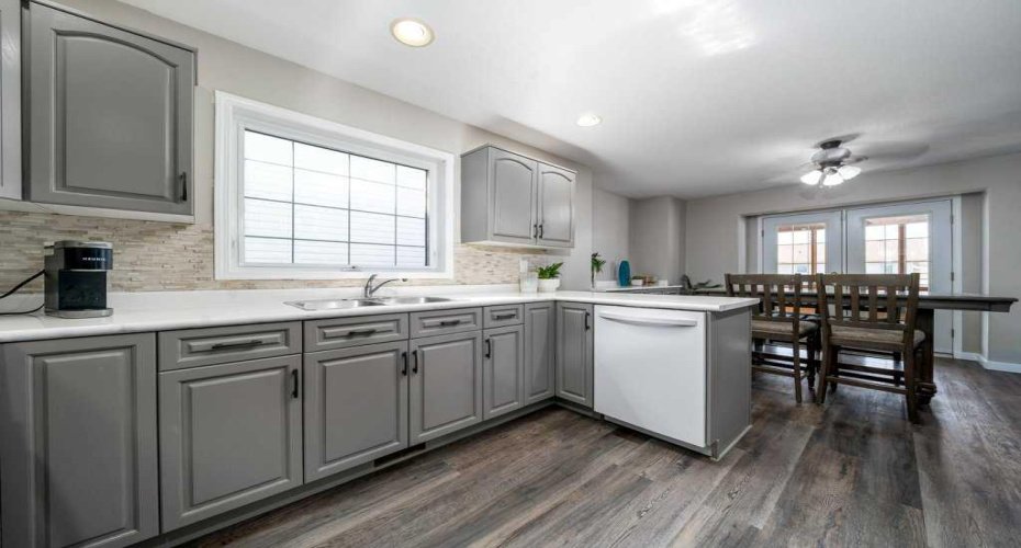 46 Sage Close, Medicine Hat, Alberta T1B 4H7, 5 Bedrooms Bedrooms, ,3 BathroomsBathrooms,Residential,For Sale,Sage,A2304345