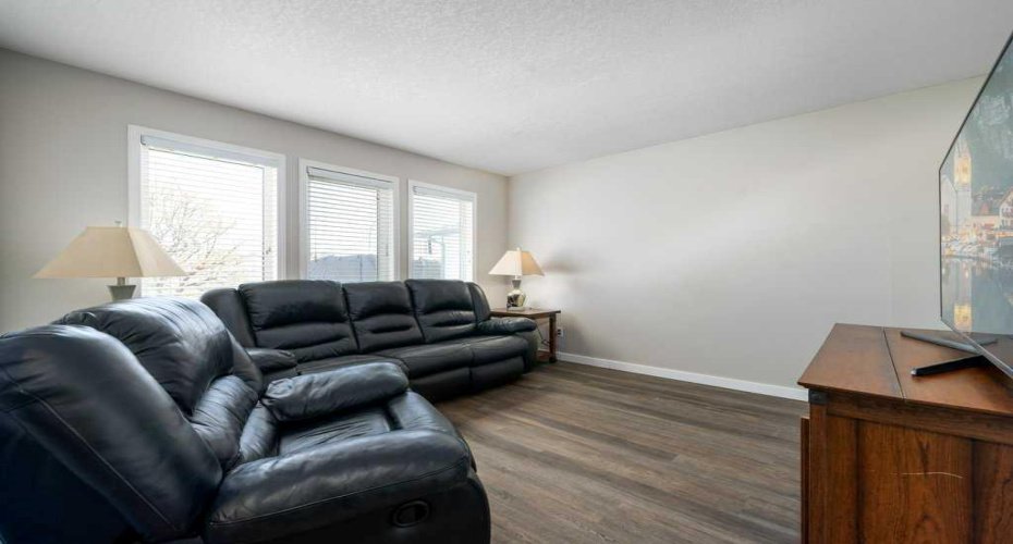 46 Sage Close, Medicine Hat, Alberta T1B 4H7, 5 Bedrooms Bedrooms, ,3 BathroomsBathrooms,Residential,For Sale,Sage,A2304345