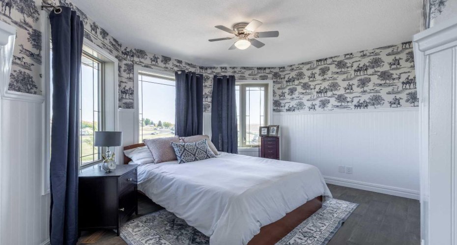 406 Meadow Lark Drive, Rural Lethbridge County, Alberta T1J 4R9, 5 Bedrooms Bedrooms, ,4 BathroomsBathrooms,Residential,For Sale,Meadow Lark,A2304348