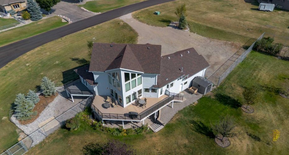 406 Meadow Lark Drive, Rural Lethbridge County, Alberta T1J 4R9, 5 Bedrooms Bedrooms, ,4 BathroomsBathrooms,Residential,For Sale,Meadow Lark,A2304348