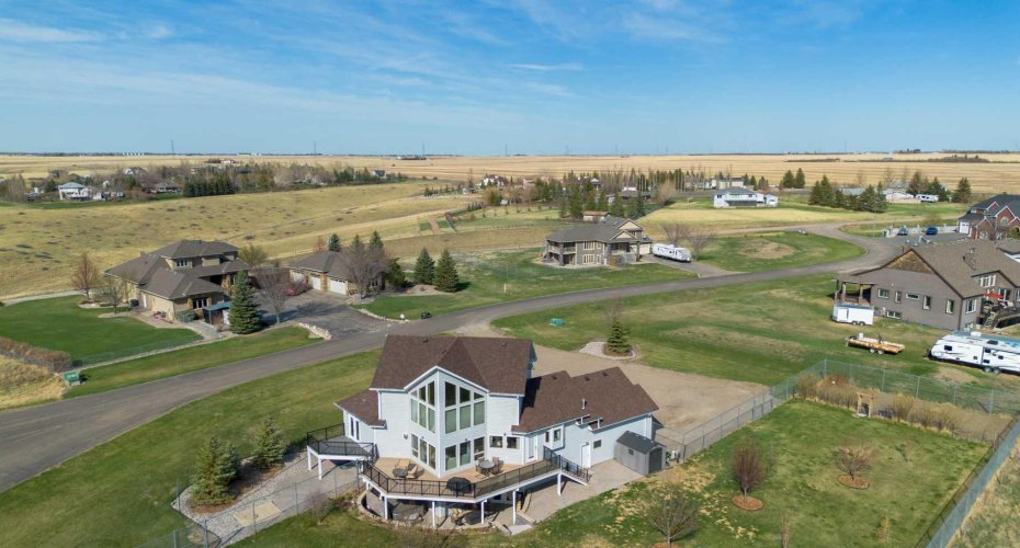 406 Meadow Lark Drive, Rural Lethbridge County, Alberta T1J 4R9, 5 Bedrooms Bedrooms, ,4 BathroomsBathrooms,Residential,For Sale,Meadow Lark,A2304348
