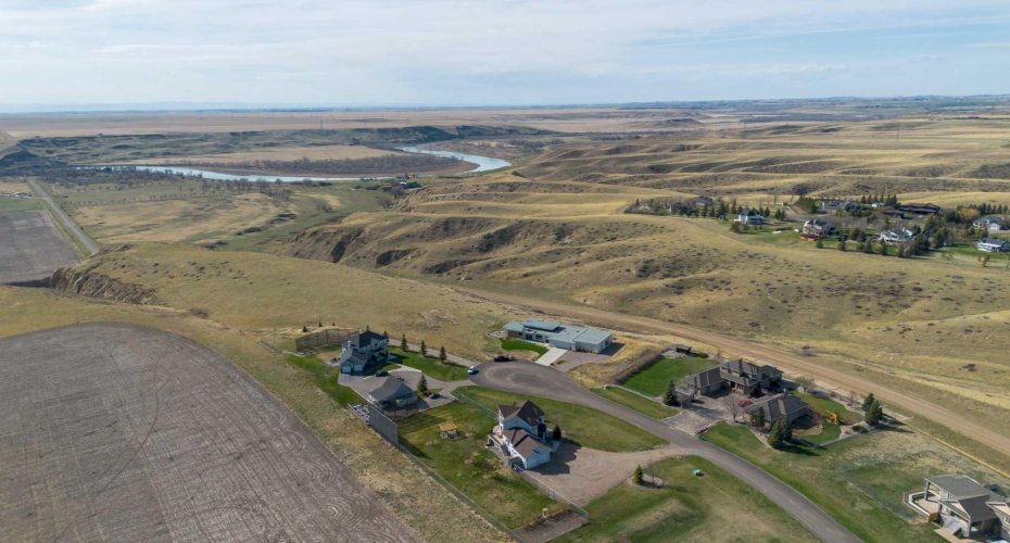 406 Meadow Lark Drive, Rural Lethbridge County, Alberta T1J 4R9, 5 Bedrooms Bedrooms, ,4 BathroomsBathrooms,Residential,For Sale,Meadow Lark,A2304348