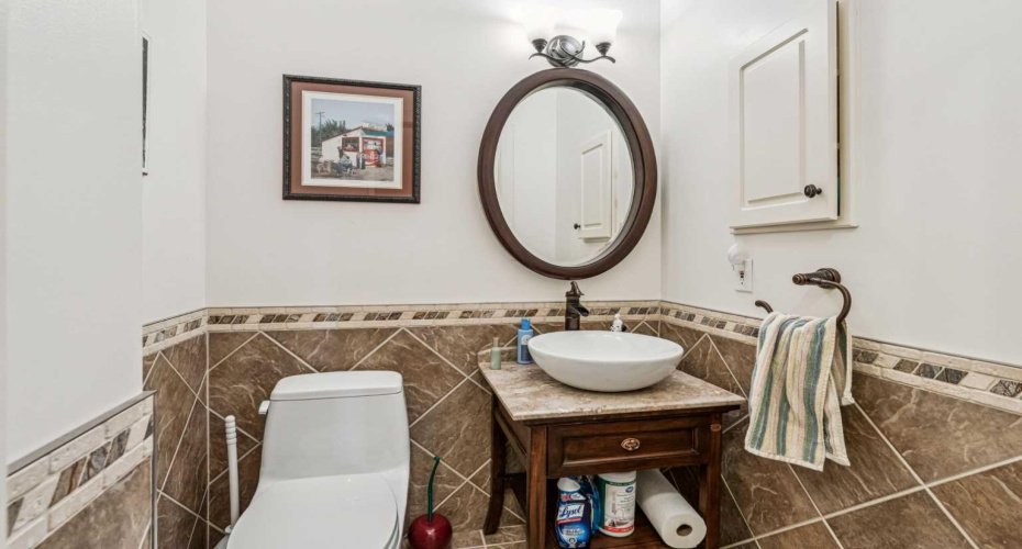 2211 Bowness Road, Calgary, Alberta T2N 3L4, 4 Bedrooms Bedrooms, ,4 BathroomsBathrooms,Residential,For Sale,Bowness,A2304349