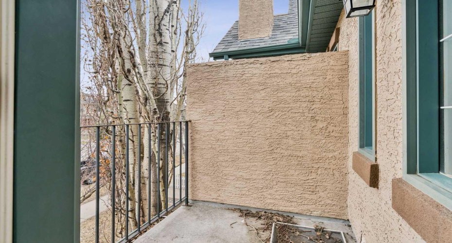 2211 Bowness Road, Calgary, Alberta T2N 3L4, 4 Bedrooms Bedrooms, ,4 BathroomsBathrooms,Residential,For Sale,Bowness,A2304349