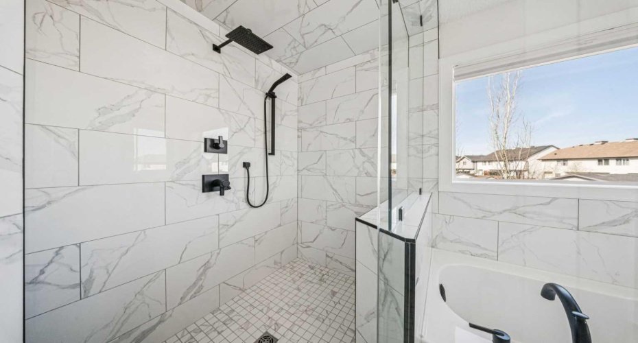 Updated 4 Pc Ensuite