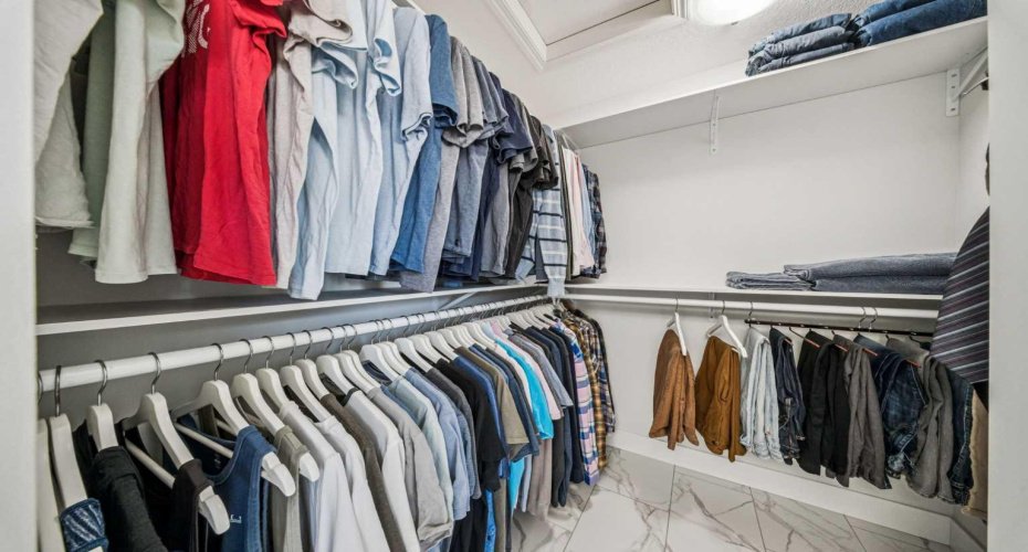 Walk-In Ensuite Closet