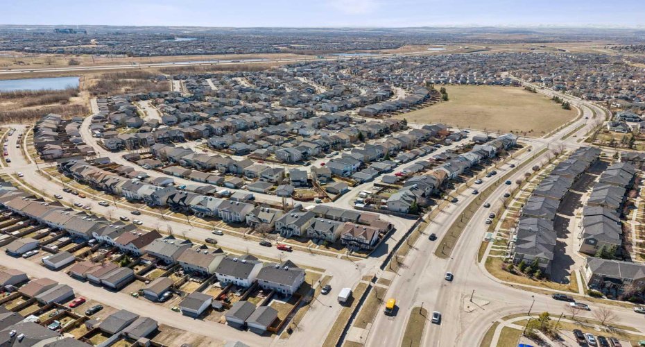 54 Elgin Meadows Green, Calgary, Alberta T2Z 0L9, 3 Bedrooms Bedrooms, ,3 BathroomsBathrooms,Residential,For Sale,Elgin Meadows,A2304353