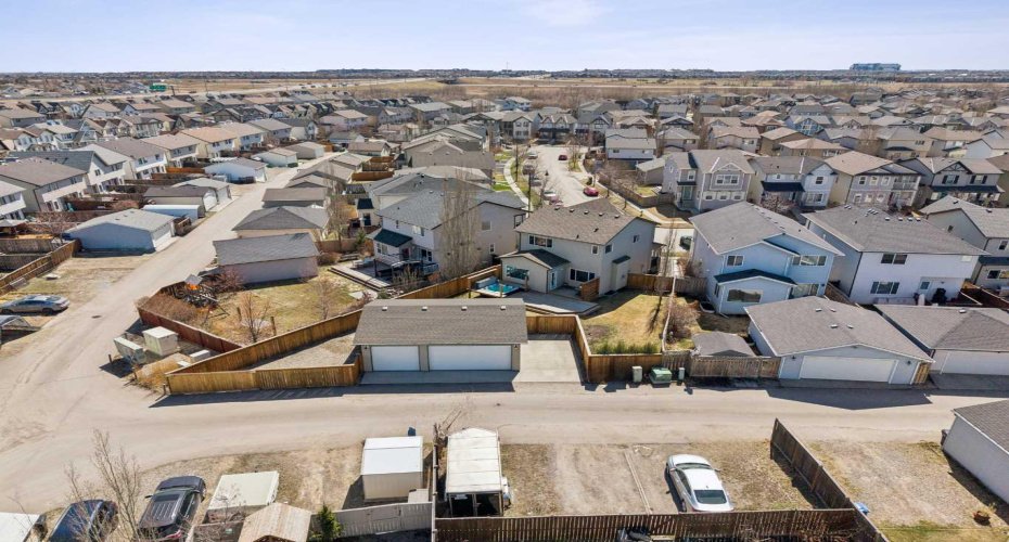 6500 Sqft Lot | Heated Triple Car Garage | RV & Additional Parking