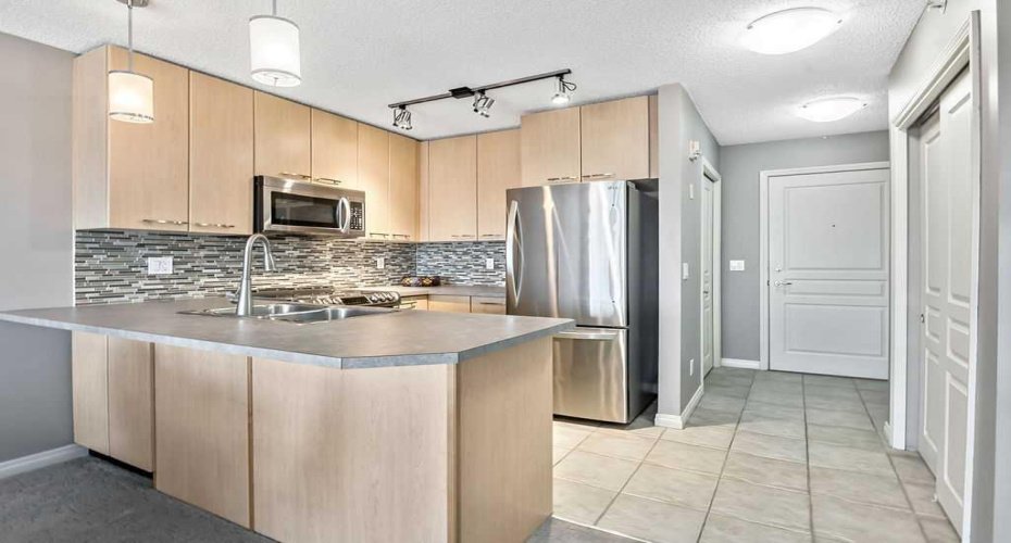 5115 Richard Road, Calgary, Alberta T3E 7M7, 1 Bedroom Bedrooms, ,1 BathroomBathrooms,Residential,For Sale,Richard,A2304354