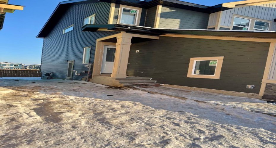 87 Waterford Mews, Chestermere, Alberta T1X 3B7, 3 Bedrooms Bedrooms, ,3 BathroomsBathrooms,Residential,For Sale,Waterford,A2297639