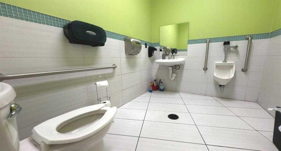 320 West Creek Drive, Chestermere, Alberta T1X 0P7, ,Commercial,For Lease,West Creek,A2298833