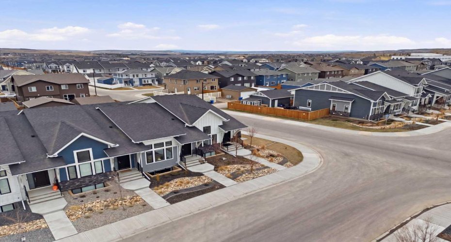 56 Iris Crescent, Okotoks, Alberta T1S 5V6, 3 Bedrooms Bedrooms, ,3 BathroomsBathrooms,Residential,For Sale,Iris,A2299932