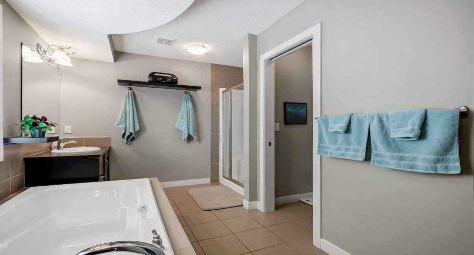 102 Cimarron Vista Crescent, Okotoks, Alberta T1S 0K2, 4 Bedrooms Bedrooms, ,4 BathroomsBathrooms,Residential,For Sale,Cimarron Vista,A2302943