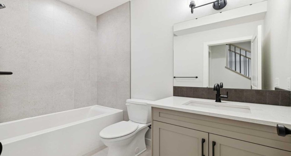 640 Shawnee Terrace, Calgary, Alberta T2Y0X5, 3 Bedrooms Bedrooms, ,3 BathroomsBathrooms,Residential,For Sale,Shawnee,A2305029