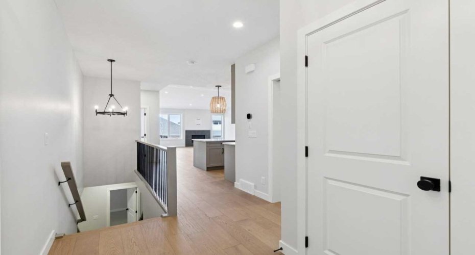 640 Shawnee Terrace, Calgary, Alberta T2Y0X5, 3 Bedrooms Bedrooms, ,3 BathroomsBathrooms,Residential,For Sale,Shawnee,A2305029