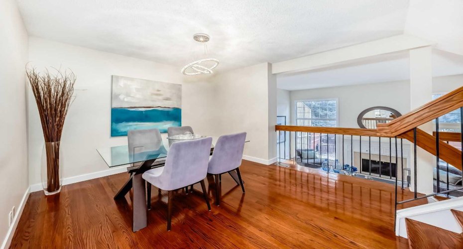 Dining area/flex room
