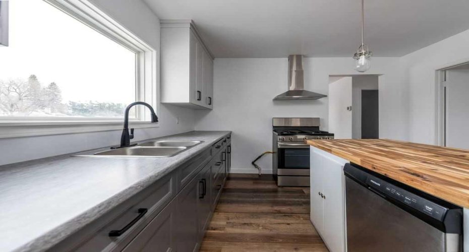 4504 49 Street, Lloydminster, Saskatchewan S9V 0L5, 4 Bedrooms Bedrooms, ,2 BathroomsBathrooms,Residential,For Sale,49,A2305128