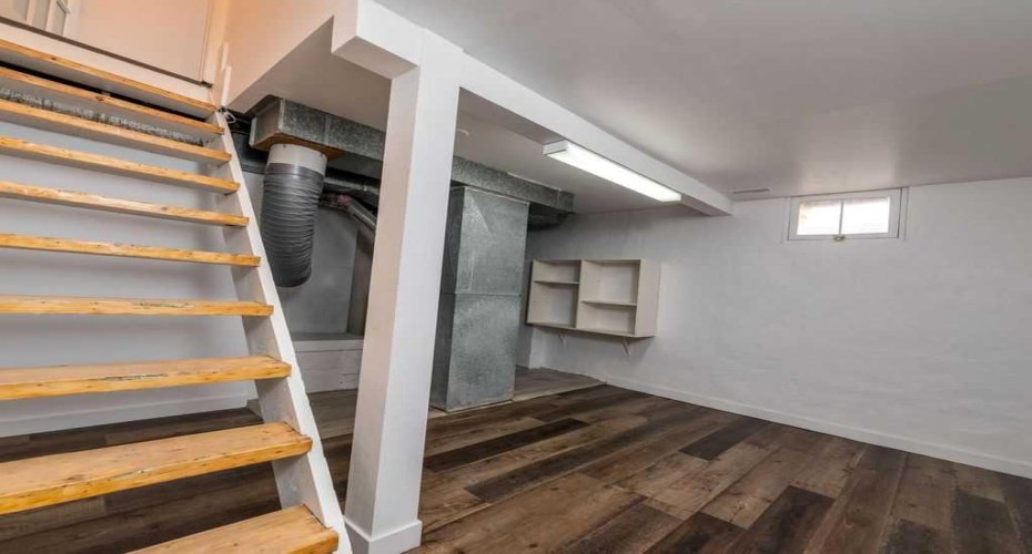 4504 49 Street, Lloydminster, Saskatchewan S9V 0L5, 4 Bedrooms Bedrooms, ,2 BathroomsBathrooms,Residential,For Sale,49,A2305128