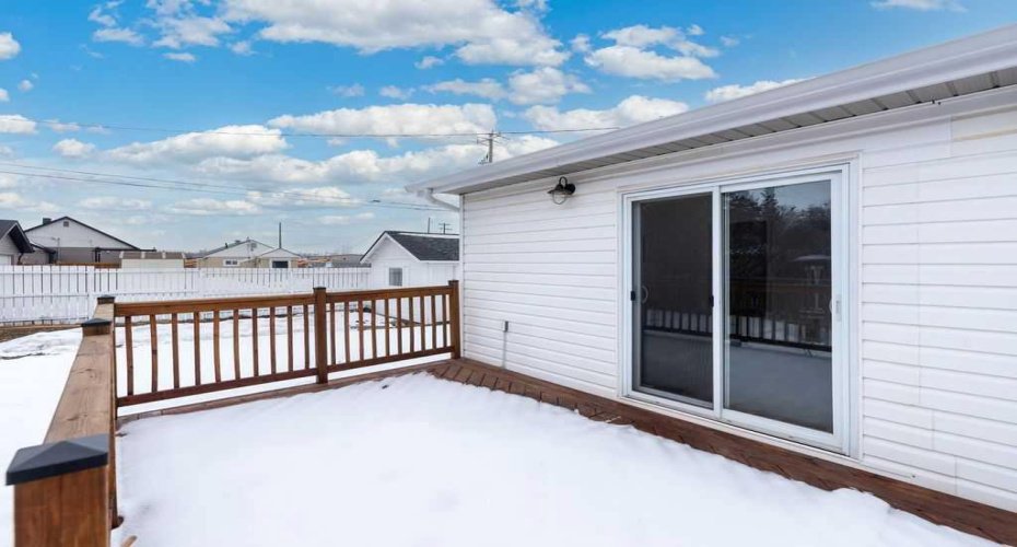 4504 49 Street, Lloydminster, Saskatchewan S9V 0L5, 4 Bedrooms Bedrooms, ,2 BathroomsBathrooms,Residential,For Sale,49,A2305128