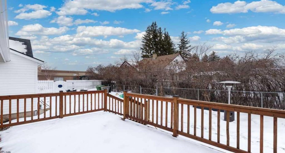 4504 49 Street, Lloydminster, Saskatchewan S9V 0L5, 4 Bedrooms Bedrooms, ,2 BathroomsBathrooms,Residential,For Sale,49,A2305128