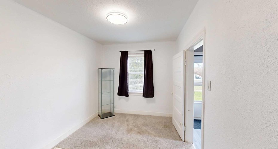 132 20 Street, Lethbridge, Alberta T1H 3M5, 2 Bedrooms Bedrooms, ,1 BathroomBathrooms,Residential,For Sale,20,A2303987