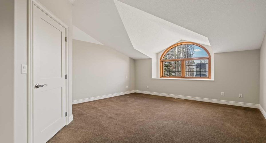 3924 15A Street, Calgary, Alberta T2T 4C7, 5 Bedrooms Bedrooms, ,5 BathroomsBathrooms,Residential,For Sale,15A,A2304036