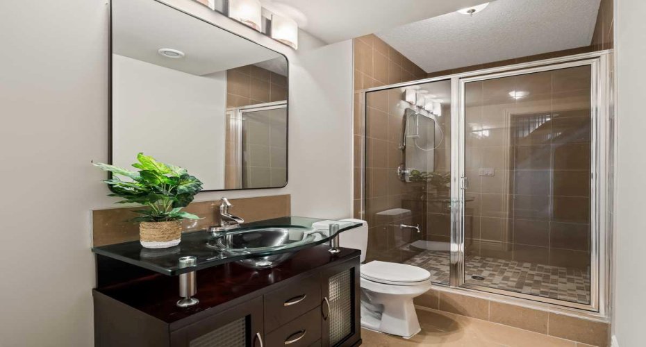 3924 15A Street, Calgary, Alberta T2T 4C7, 5 Bedrooms Bedrooms, ,5 BathroomsBathrooms,Residential,For Sale,15A,A2304036