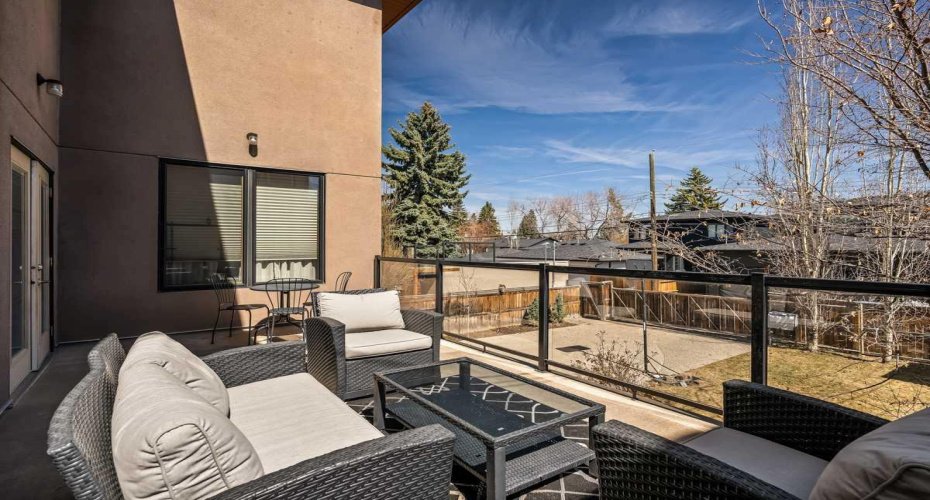 3924 15A Street, Calgary, Alberta T2T 4C7, 5 Bedrooms Bedrooms, ,5 BathroomsBathrooms,Residential,For Sale,15A,A2304036