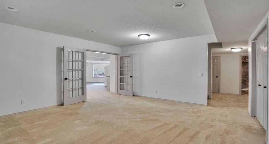 1408 Christie Knoll Green, Calgary, Alberta T3H 2R7, 5 Bedrooms Bedrooms, ,4 BathroomsBathrooms,Residential,For Sale,Christie Knoll,A2304041