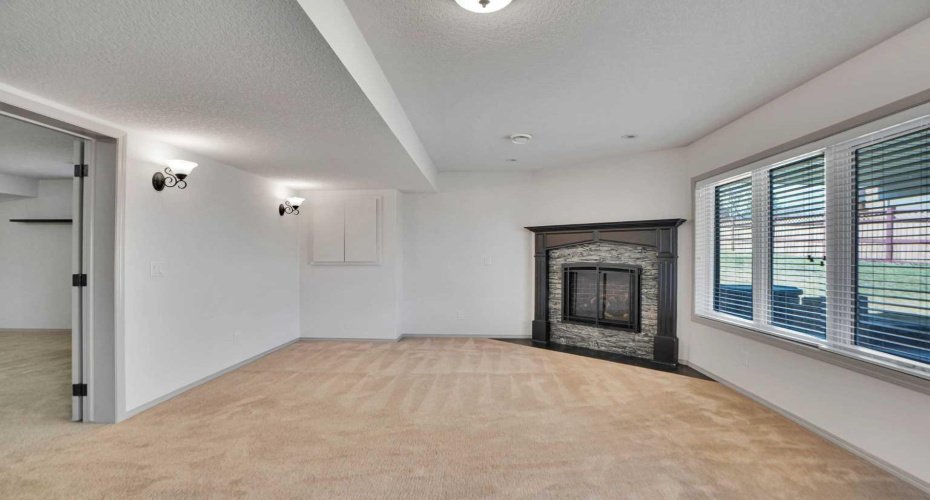 1408 Christie Knoll Green, Calgary, Alberta T3H 2R7, 5 Bedrooms Bedrooms, ,4 BathroomsBathrooms,Residential,For Sale,Christie Knoll,A2304041