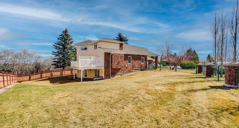 1408 Christie Knoll Green, Calgary, Alberta T3H 2R7, 5 Bedrooms Bedrooms, ,4 BathroomsBathrooms,Residential,For Sale,Christie Knoll,A2304041