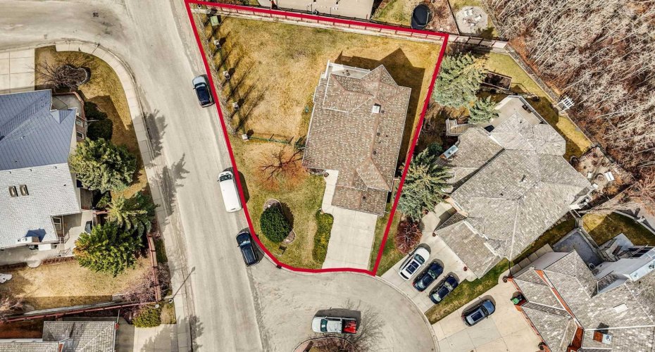 1408 Christie Knoll Green, Calgary, Alberta T3H 2R7, 5 Bedrooms Bedrooms, ,4 BathroomsBathrooms,Residential,For Sale,Christie Knoll,A2304041