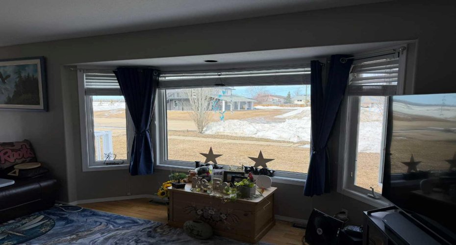 121 2 Avenue, Falher, Alberta T0H 1M0, 1 Bedroom Bedrooms, ,2 BathroomsBathrooms,Residential,For Sale,2,A2304049