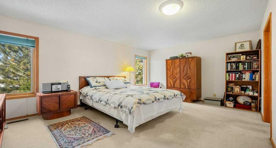 Large primary bedroom