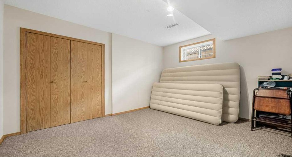 4th bedroom (basement)