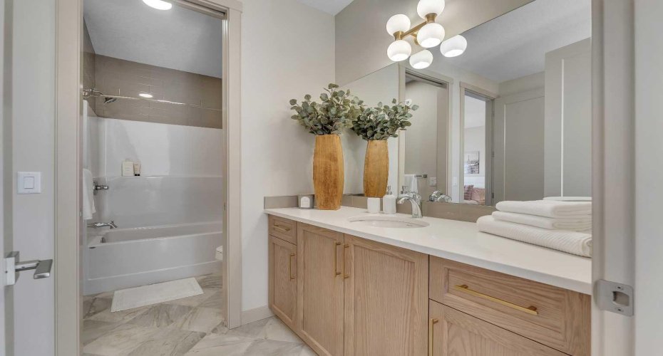 973 South Shore Terrace, Chestermere, Alberta T1X2S2, 7 Bedrooms Bedrooms, ,6 BathroomsBathrooms,Residential,For Sale,South Shore,A2304064