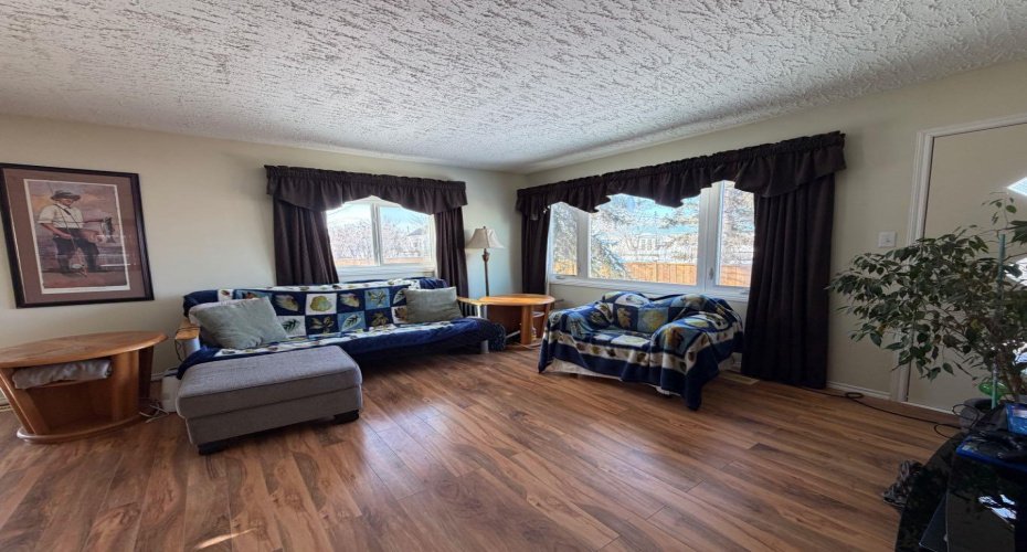 125 2 Avenue, Delia, Alberta T0J0W0, 4 Bedrooms Bedrooms, ,2 BathroomsBathrooms,Residential,For Sale,2,A2304072