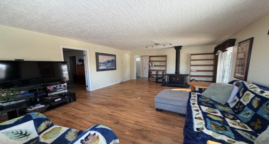 125 2 Avenue, Delia, Alberta T0J0W0, 4 Bedrooms Bedrooms, ,2 BathroomsBathrooms,Residential,For Sale,2,A2304072