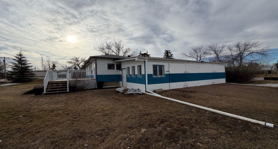 125 2 Avenue, Delia, Alberta T0J0W0, 4 Bedrooms Bedrooms, ,2 BathroomsBathrooms,Residential,For Sale,2,A2304072
