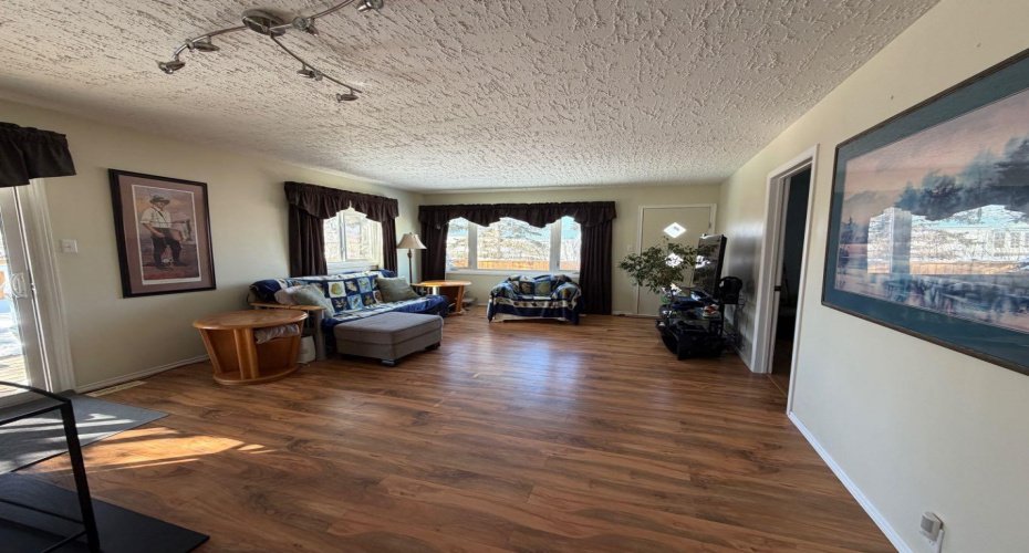 125 2 Avenue, Delia, Alberta T0J0W0, 4 Bedrooms Bedrooms, ,2 BathroomsBathrooms,Residential,For Sale,2,A2304072