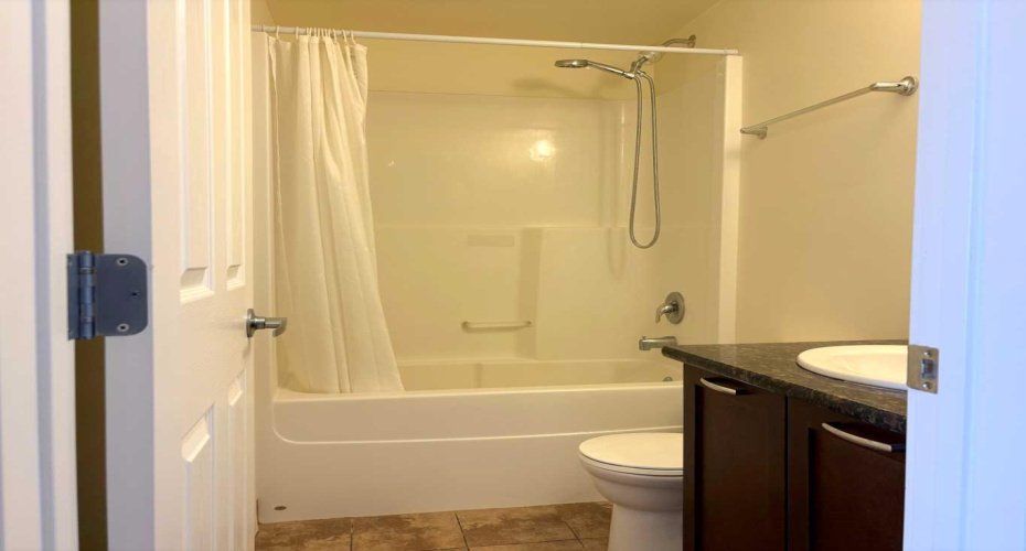 3820 Brentwood Road, Calgary, Alberta T2L 2L5, 2 Bedrooms Bedrooms, ,2 BathroomsBathrooms,Residential,For Sale,Brentwood,A2304082