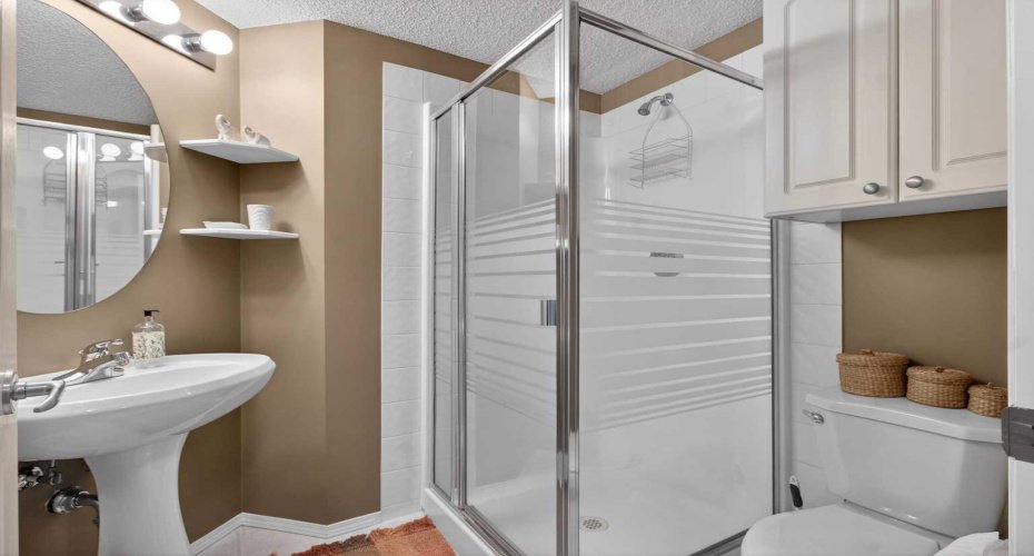 3737 Springbank Drive, Calgary, Alberta T3H 4J7, 4 Bedrooms Bedrooms, ,4 BathroomsBathrooms,Residential,For Sale,Springbank,A2304093