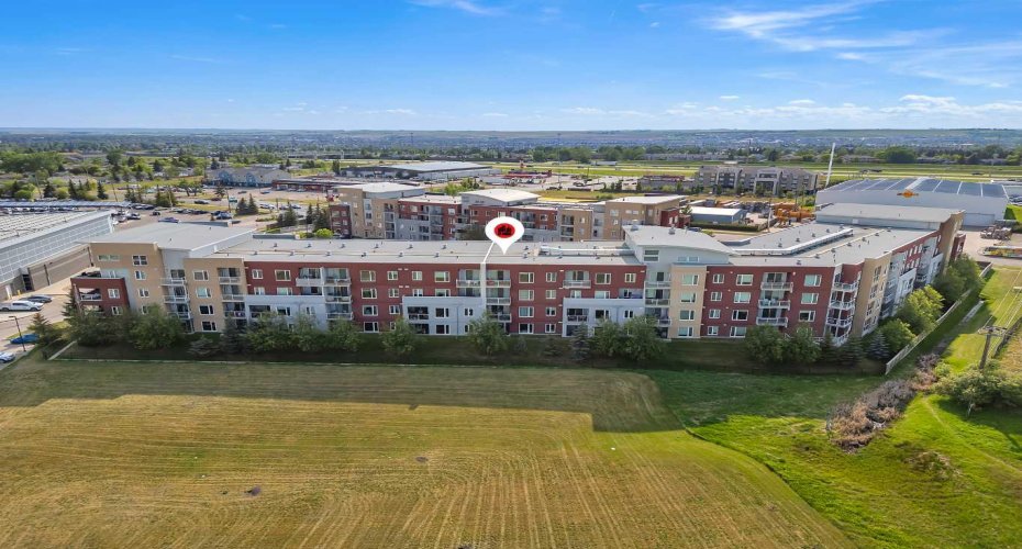 604 East Lake Boulevard, Airdrie, Alberta T4A 0G6, 2 Bedrooms Bedrooms, ,2 BathroomsBathrooms,Residential,For Sale,East Lake,A2304127