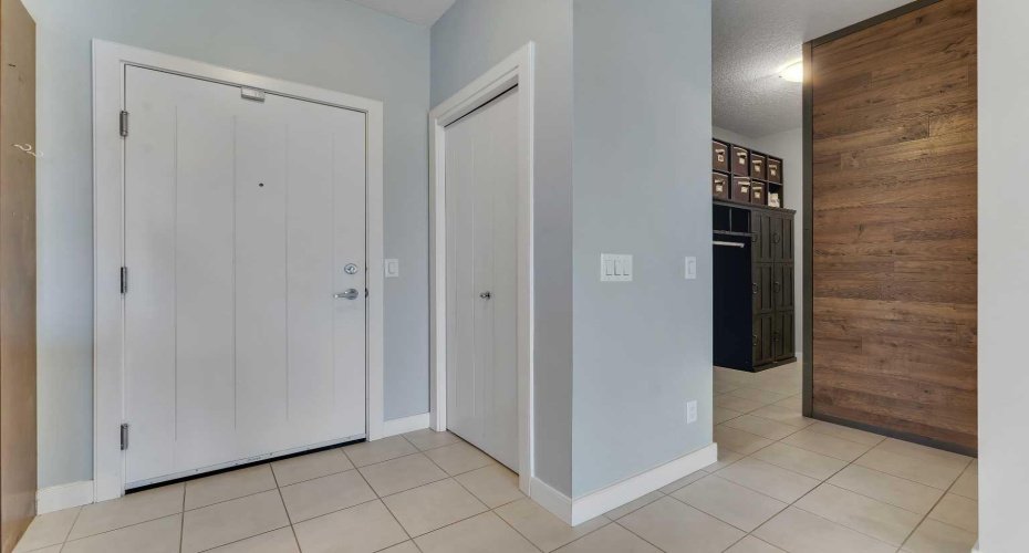 604 East Lake Boulevard, Airdrie, Alberta T4A 0G6, 2 Bedrooms Bedrooms, ,2 BathroomsBathrooms,Residential,For Sale,East Lake,A2304127